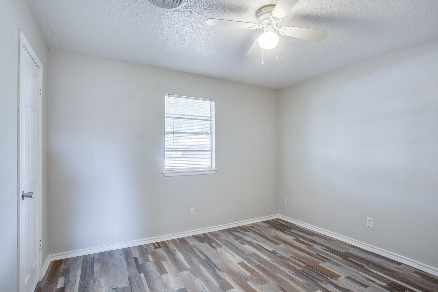 5411 49th Street Lubbock, TX 79414 - Photo 10 of 12 l-209