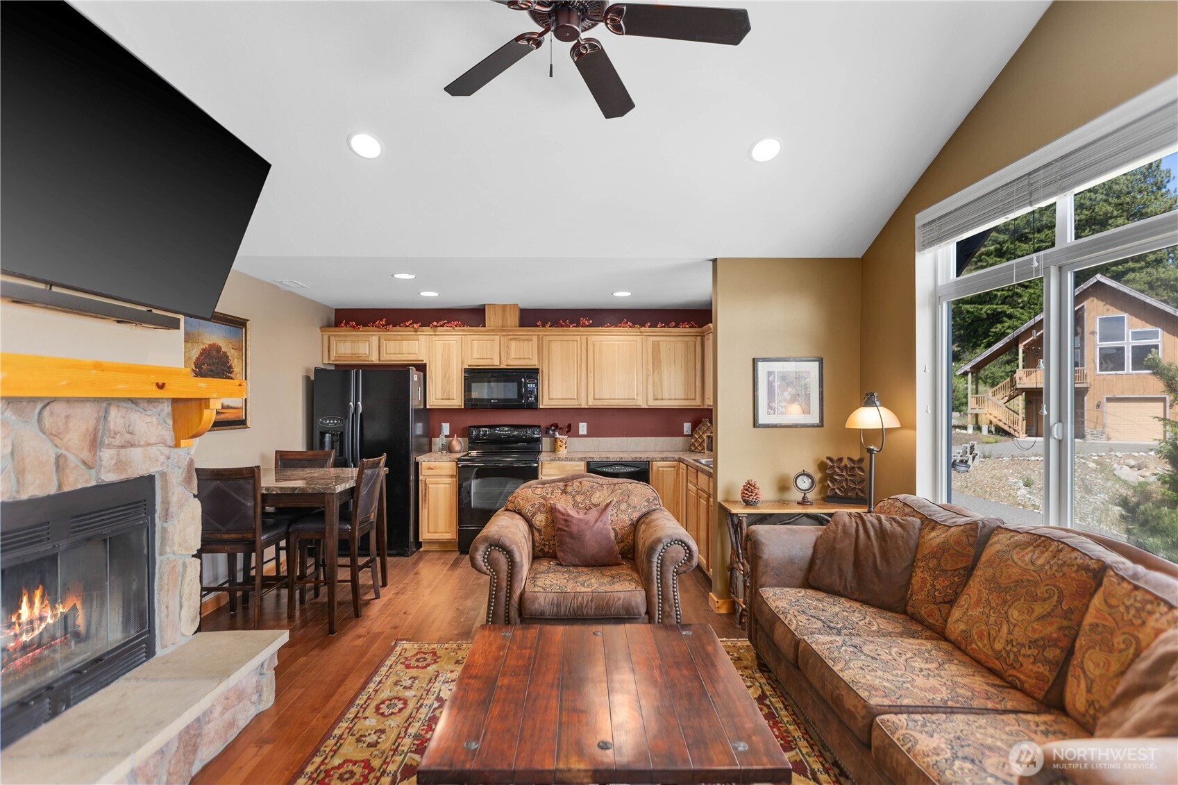31 Keystone Lane, Unit 2 Ronald, WA 98940 - Photo 2 of 34
