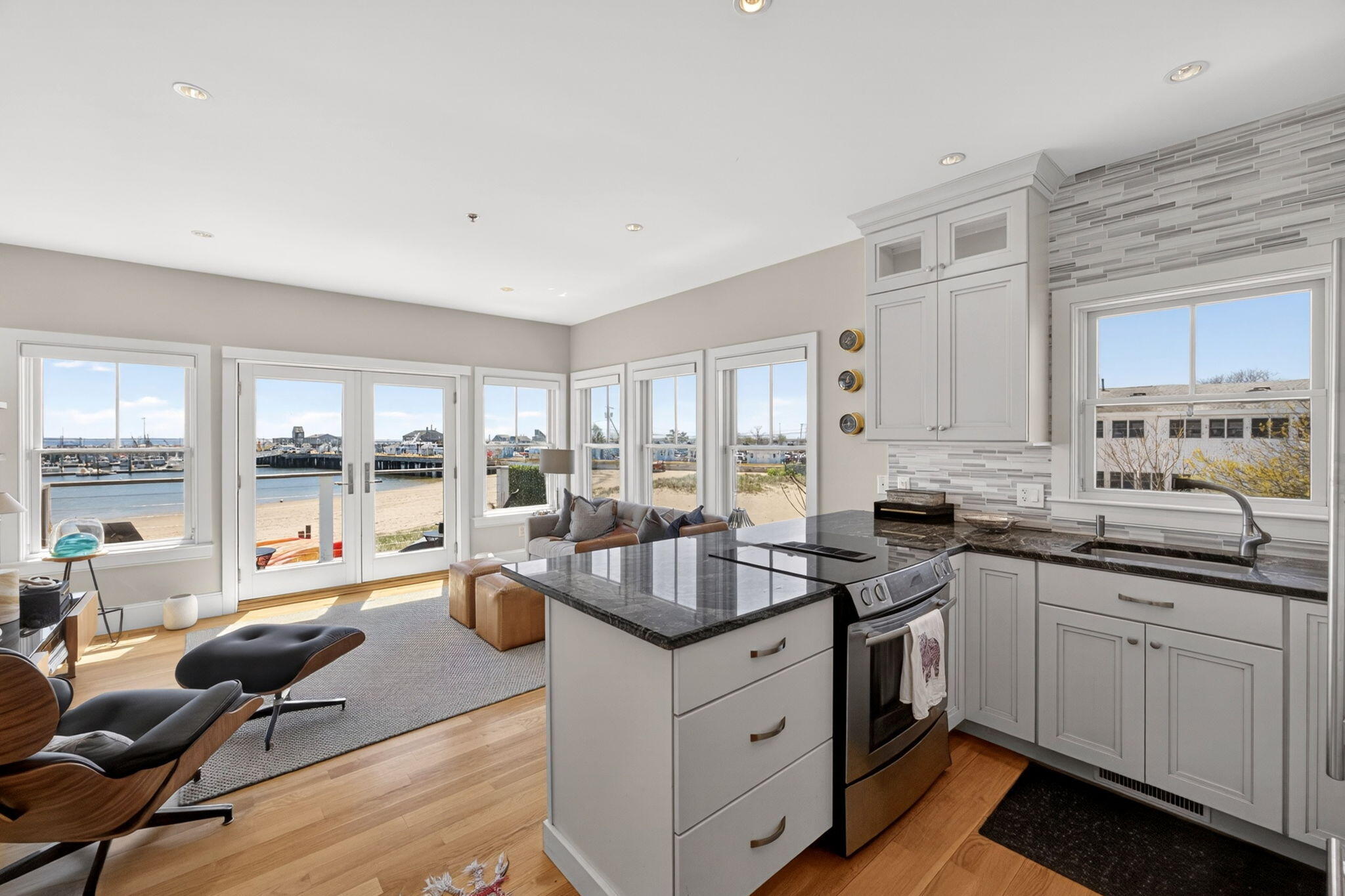 333 R Commercial Street, Unit 3 Provincetown, MA 02657 - Photo 1 of 33 4-04-9L4A8874