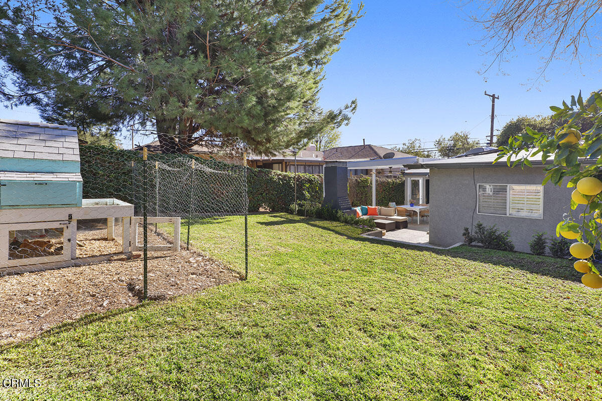 223 Marathon Road Altadena, CA 91001 - Photo 29 of 31 a view of a house with backyard and sitting area