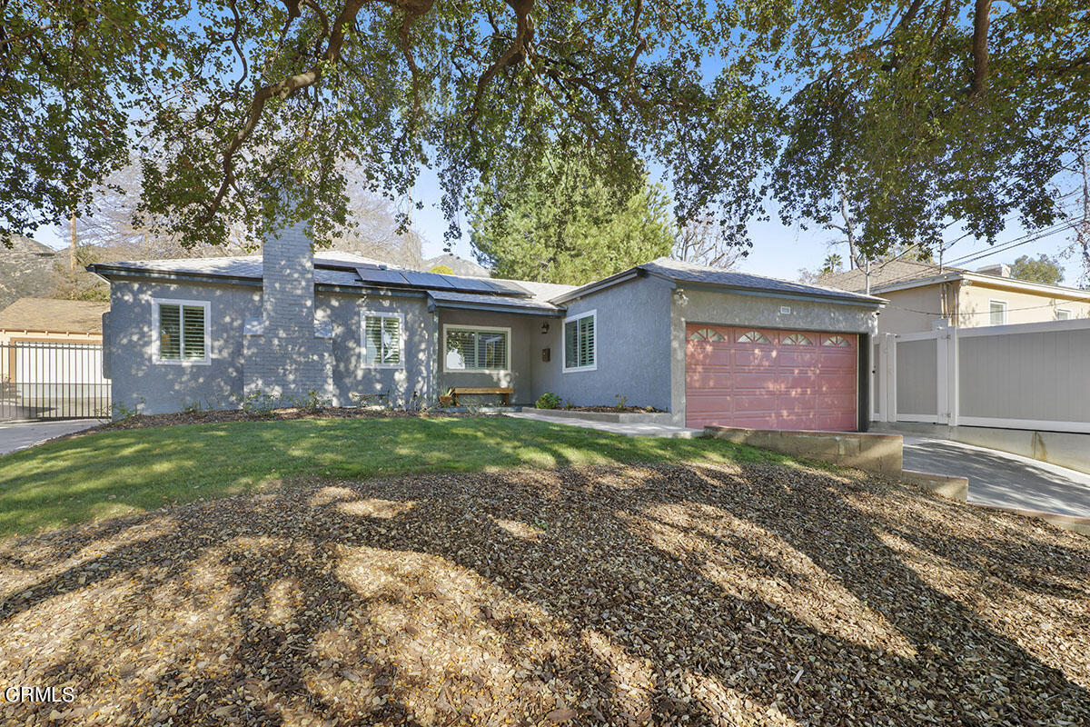 223 Marathon Road Altadena, CA 91001 - Photo 31 of 31 a view of a yard with a house and garden