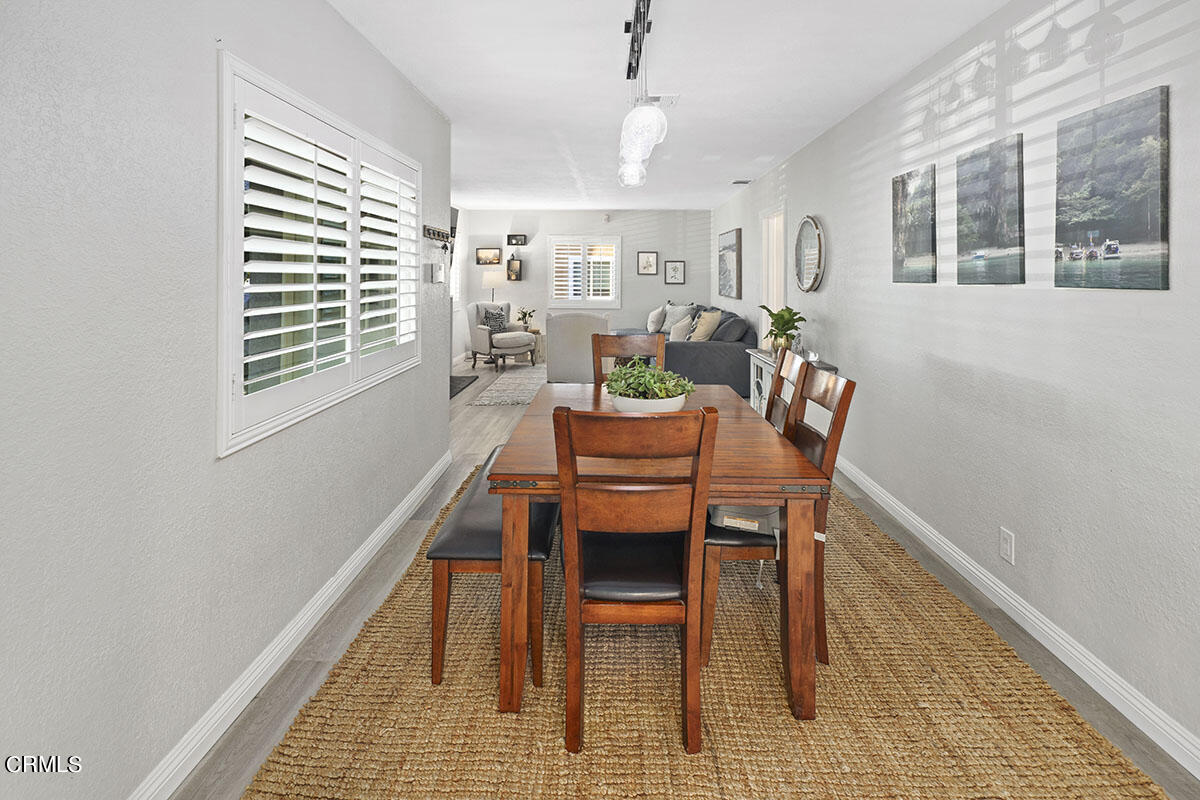 223 Marathon Road Altadena, CA 91001 - Photo 6 of 31 a dining room with furniture and window