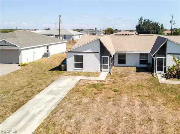$1,425 | 1733 Northeast 7th Place, Cape Coral, FL 33909