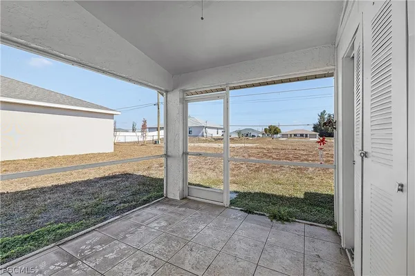 $1,425 | 1733 Northeast 7th Place, Cape Coral, FL 33909