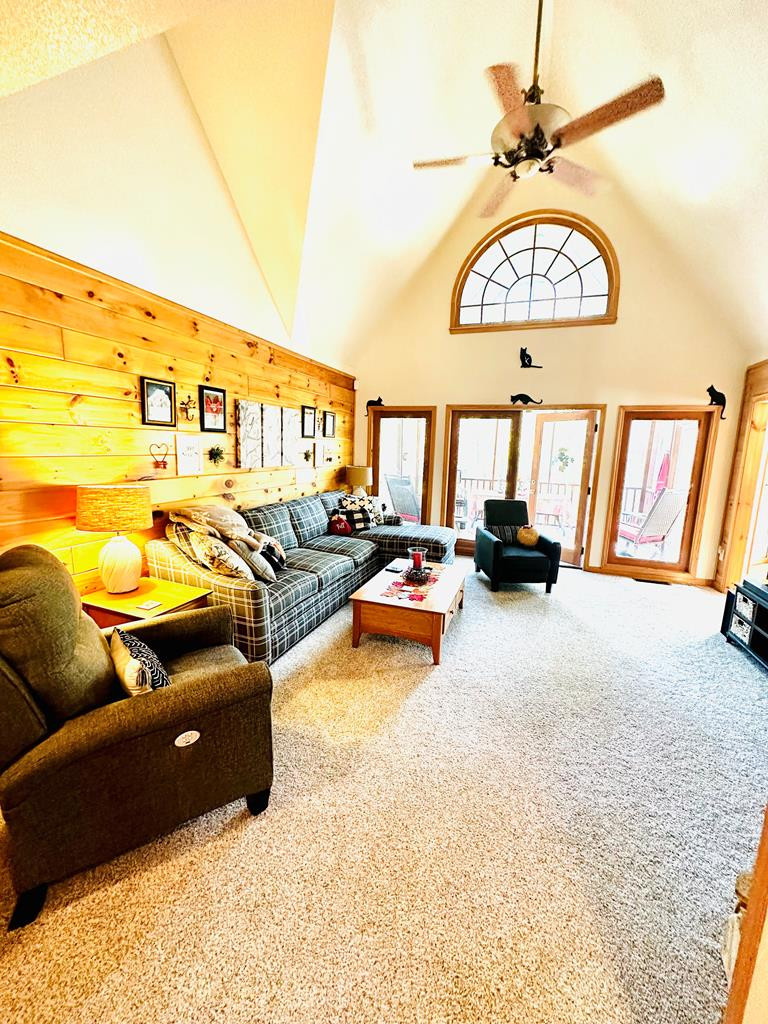 360 Preserve Road Murphy, NC 28906 - Photo 22 of 40 Living room