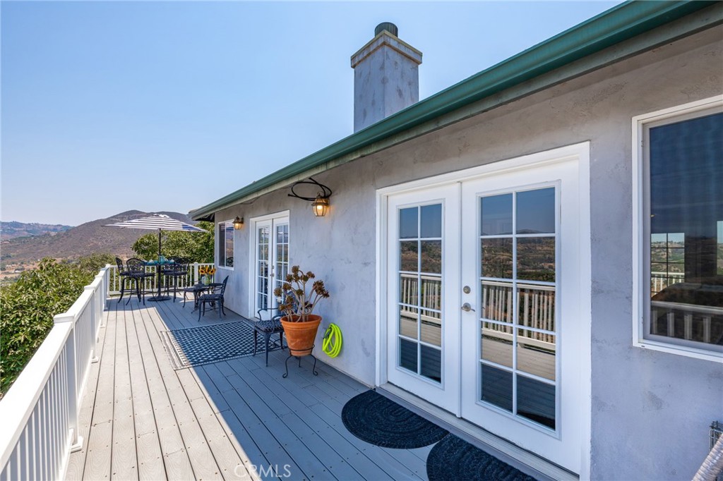2125 Puerto Del Mundo Fallbrook, CA 92028 - Photo 18 of 52