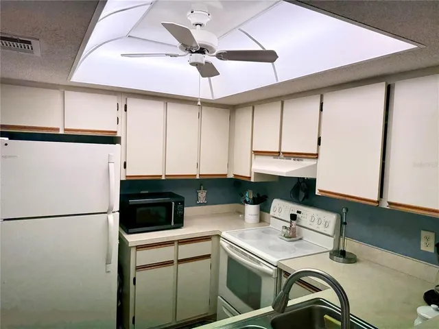 $146,500 | 19505 Quesada Avenue, Unit OO206, Port Charlotte, FL 33948