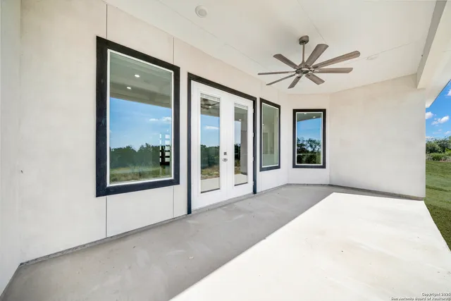 $674,000 | 106 County Road 2730, Mico, TX 78056