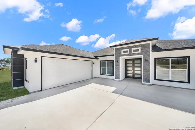 $674,000 | 106 County Road 2730, Mico, TX 78056