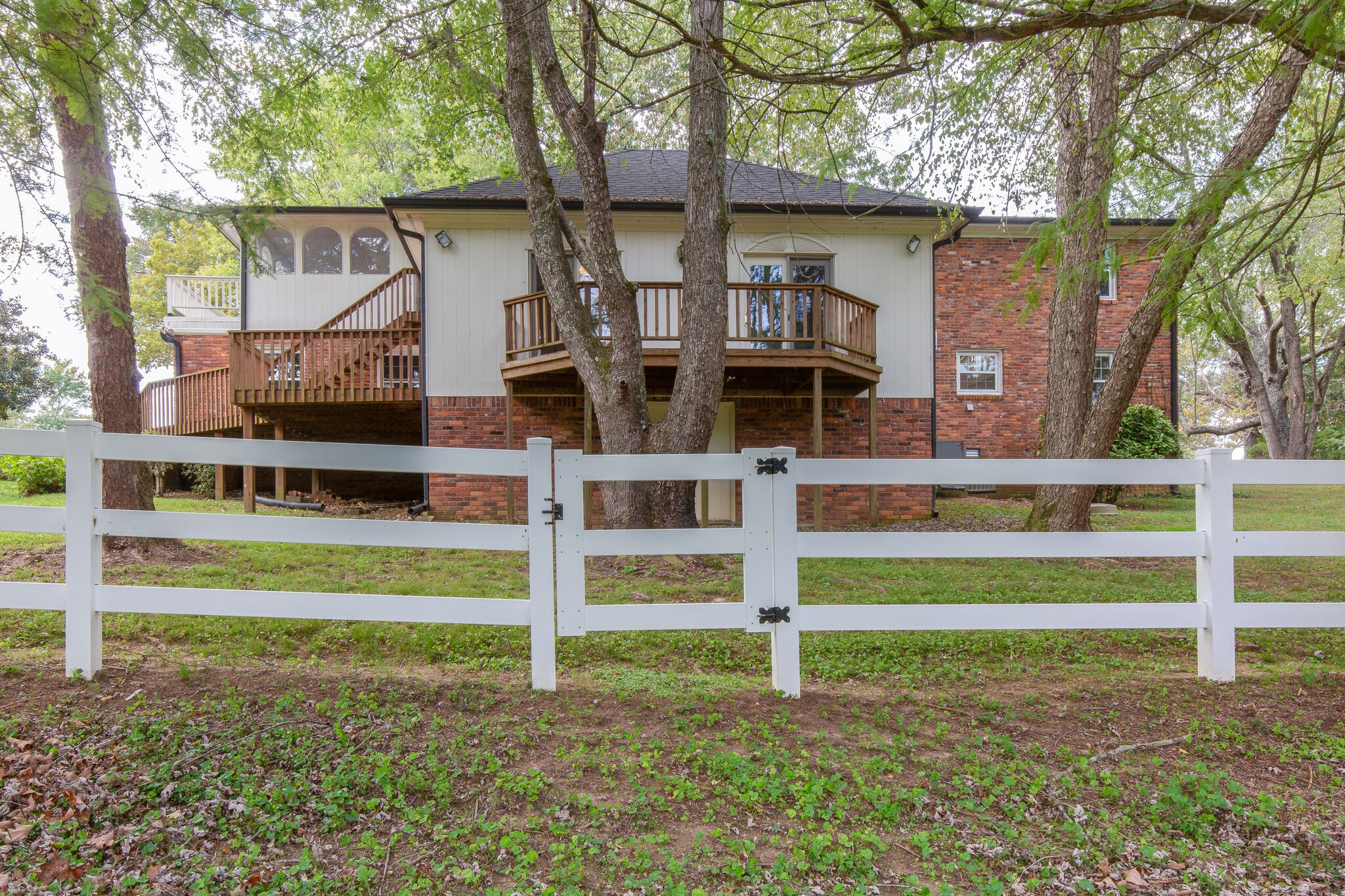 1020 Ridgecrest Drive Dickson, TN 37055 - Photo 32 of 37 Gallery Image 32