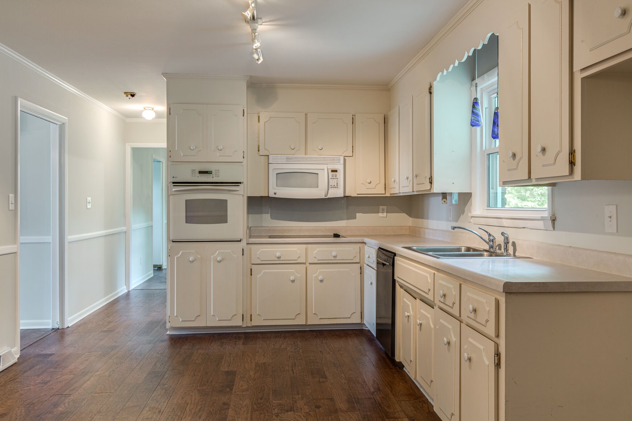 1020 Ridgecrest Drive Dickson, TN 37055 - Photo 8 of 37 Gallery Image 8