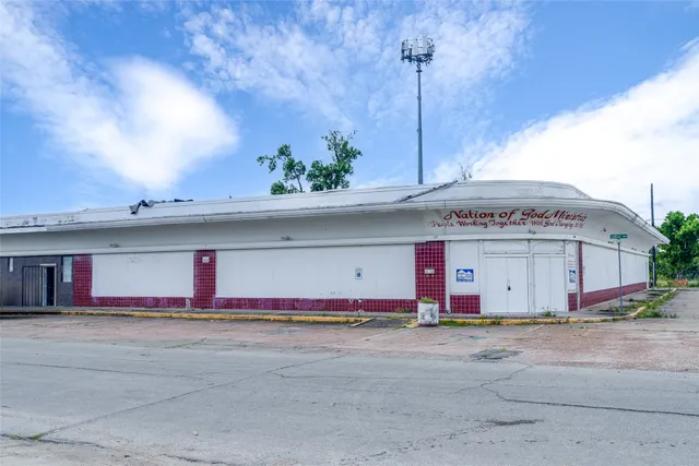 a view of the terrace