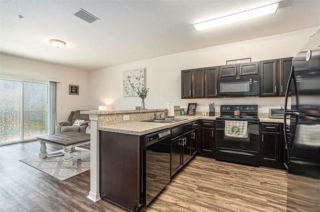 5521 Yellowfin Court New Port Richey, FL 34652 - Photo 8 of 37