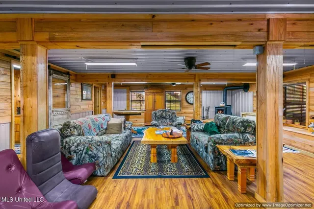 $1,275,000 | 21959 Hwy 80 Hickory Ms 39332, Hickory, MS 39332