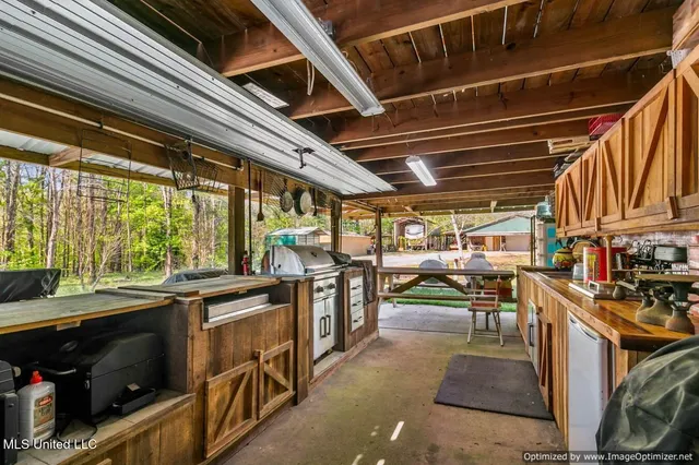 $1,275,000 | 21959 Hwy 80 Hickory Ms 39332, Hickory, MS 39332