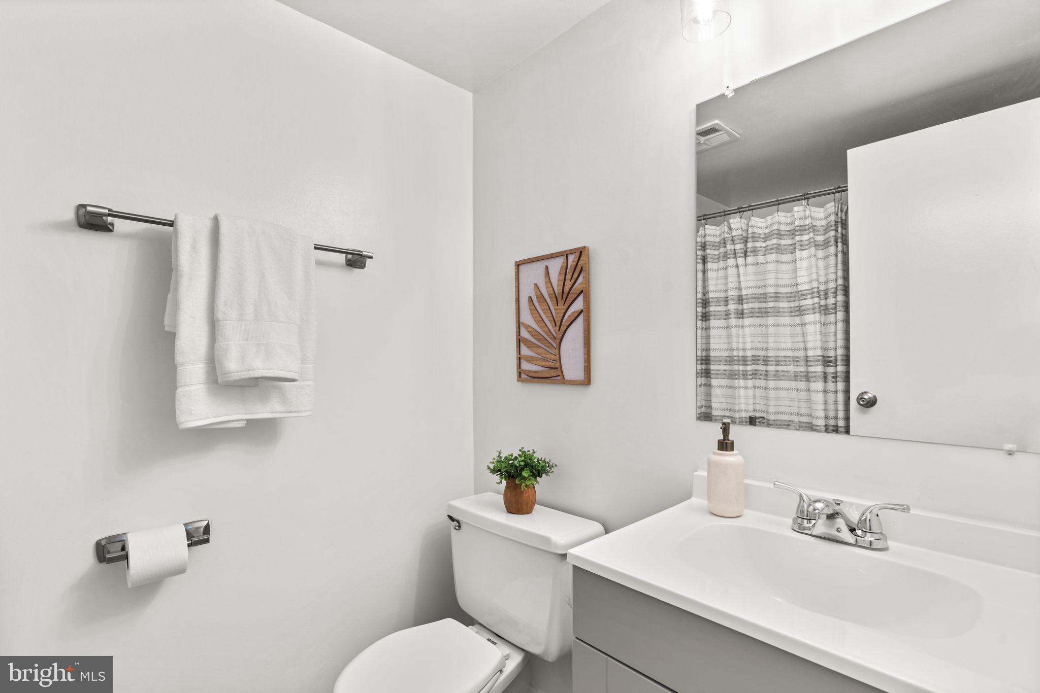 10547 Twin Rivers Road, Unit C2 Columbia, MD 21044 - Photo 18 of 40 Full bath