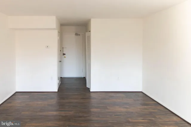 $1,750 | 37 Canterbury Square, Unit 302, Alexandria, VA 22304