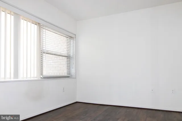 $1,750 | 37 Canterbury Square, Unit 302, Alexandria, VA 22304