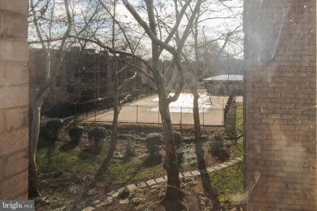 $1,750 | 37 Canterbury Square, Unit 302, Alexandria, VA 22304