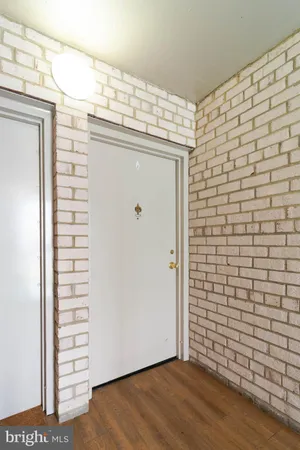 $1,750 | 37 Canterbury Square, Unit 302, Alexandria, VA 22304