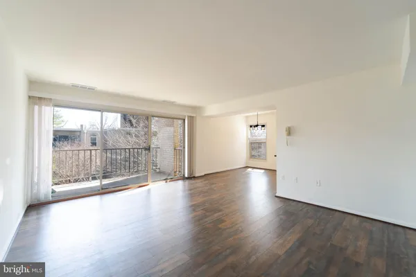 $1,750 | 37 Canterbury Square, Unit 302, Alexandria, VA 22304