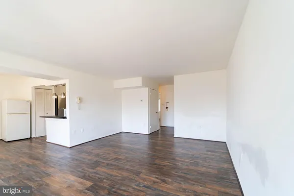 $1,750 | 37 Canterbury Square, Unit 302, Alexandria, VA 22304