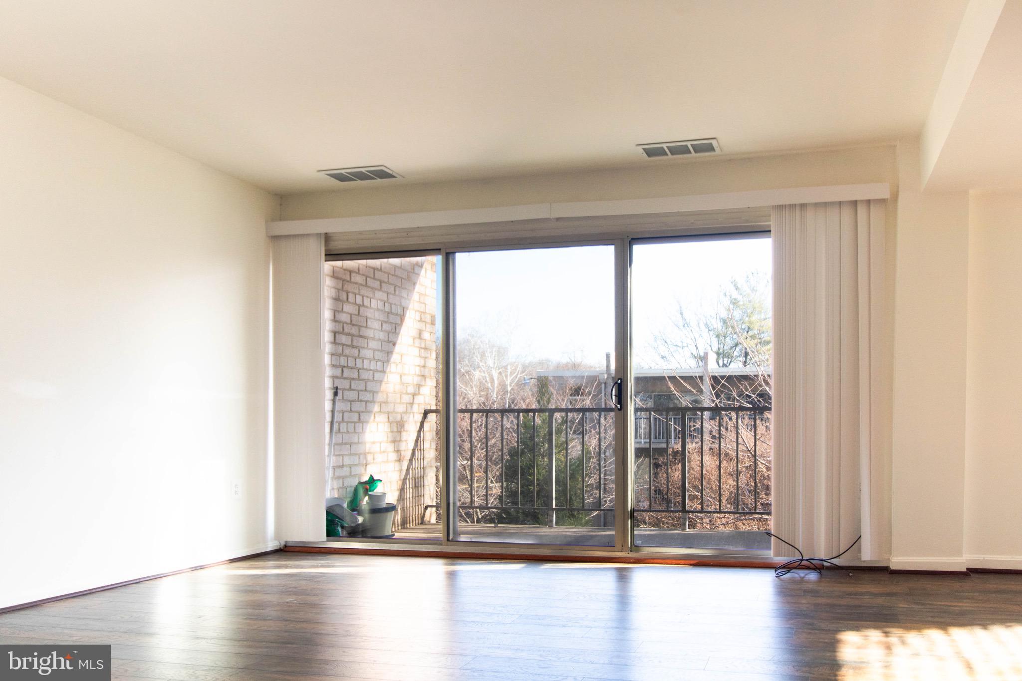 37 Canterbury Square, Unit 302 Alexandria, VA 22304 - Photo 7 of 22