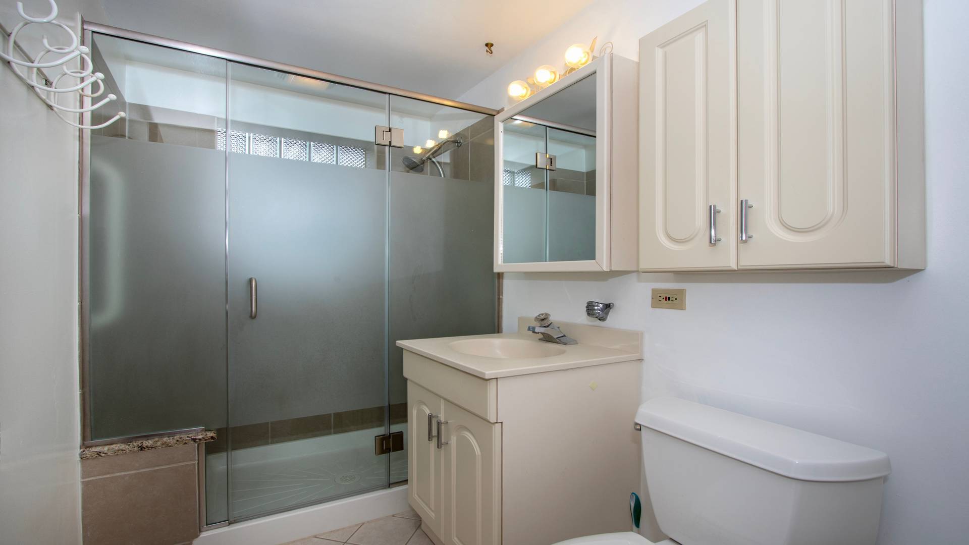 95 East Burlington Street Riverside, IL 60546 - Photo 8 of 21