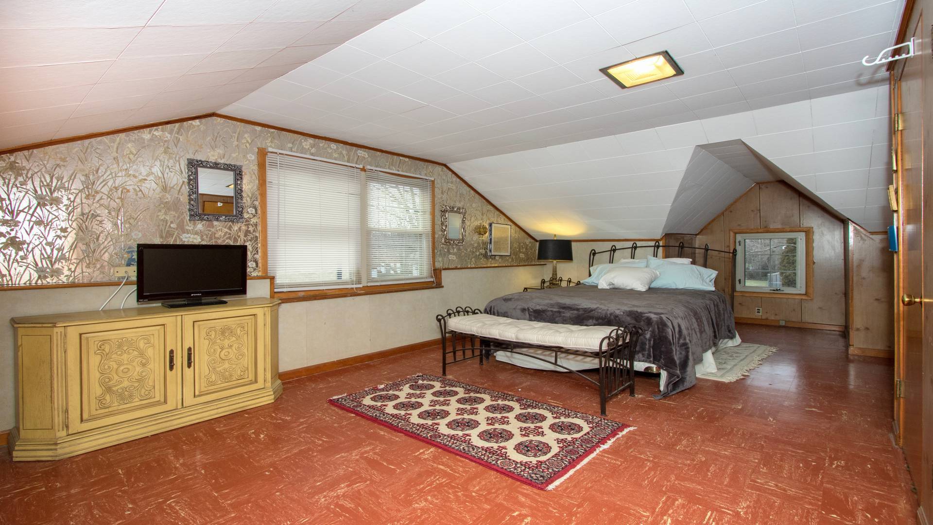 95 East Burlington Street Riverside, IL 60546 - Photo 9 of 21
