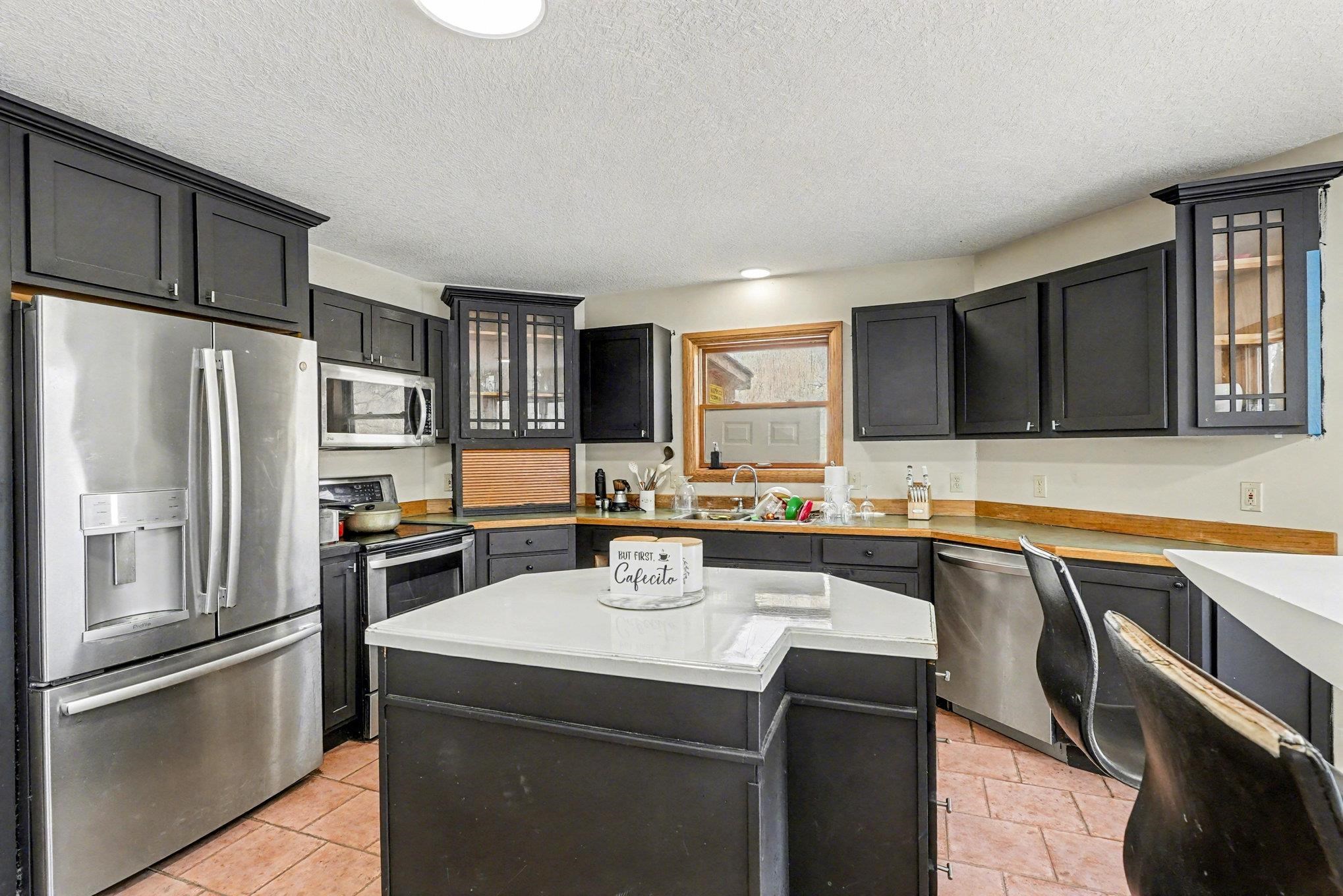 635 South East County Line Road Shepherd, MI 48883 - Photo 8 of 32