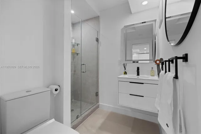 $5,000 | 345 Ocean Drive, Unit 326, Miami Beach, FL 33139