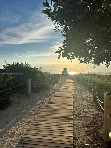 $5,000 | 345 Ocean Drive, Unit 326, Miami Beach, FL 33139