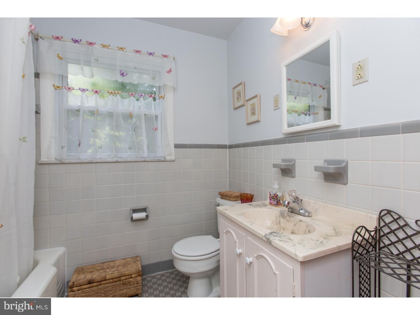 494 Collins Drive Springfield, PA 19064 - Photo 16 of 25 Gallery Image 16