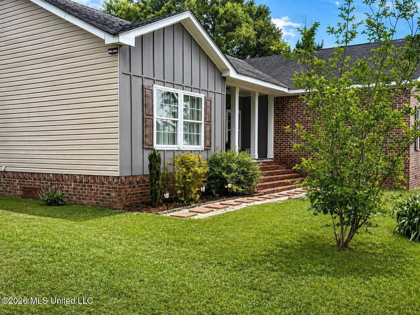 388 Padgett Road Magee, MS 39111 - Photo 4 of 33 2A0878A3-7BCD-4512-B3BA-6BA2B61E2565