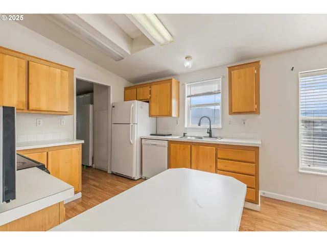 $255,000 | 308 Northwest Civil Bend Avenue, Winston, OR 97496