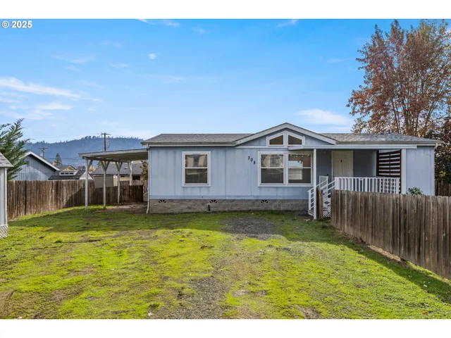 $255,000 | 308 Northwest Civil Bend Avenue, Winston, OR 97496