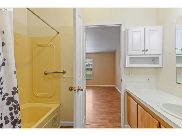 $255,000 | 308 Northwest Civil Bend Avenue, Winston, OR 97496