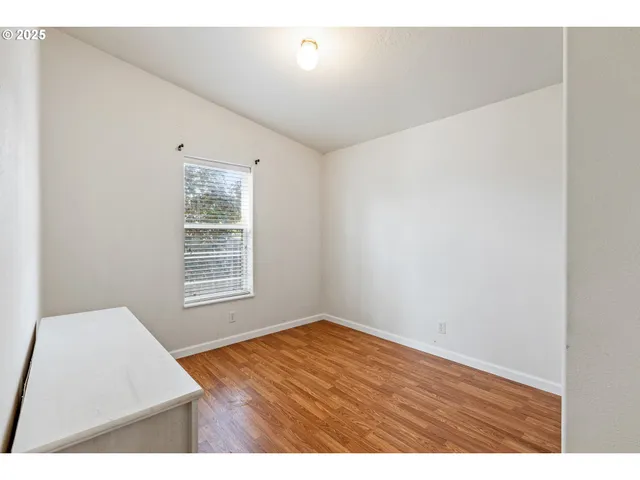 $255,000 | 308 Northwest Civil Bend Avenue, Winston, OR 97496