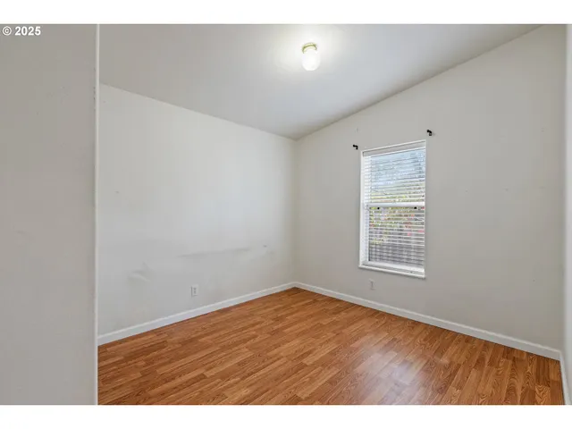 $255,000 | 308 Northwest Civil Bend Avenue, Winston, OR 97496