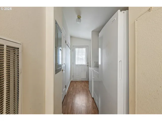 $255,000 | 308 Northwest Civil Bend Avenue, Winston, OR 97496