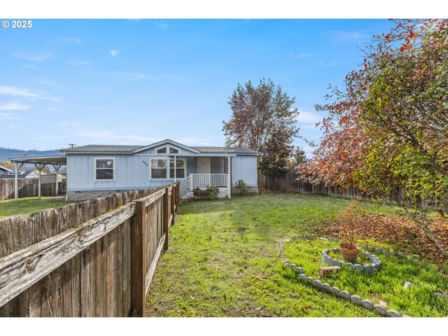 $255,000 | 308 Northwest Civil Bend Avenue, Winston, OR 97496