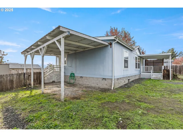 $255,000 | 308 Northwest Civil Bend Avenue, Winston, OR 97496