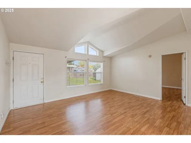 $255,000 | 308 Northwest Civil Bend Avenue, Winston, OR 97496