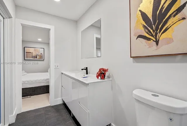 $1,199,000 | Hollywood Hills, Hollywood, FL 33021