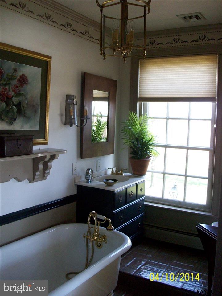 4970 Pinchtown Road Thomasville, PA 17364 - Photo 14 of 35 Gallery Image 14