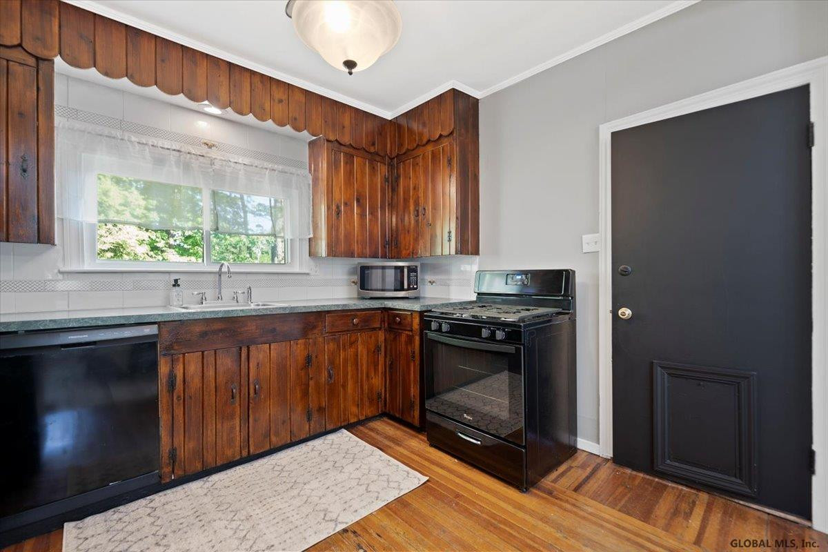 87 Krumkill Road Albany, NY 12208 - Photo 9 of 24 Photo 9