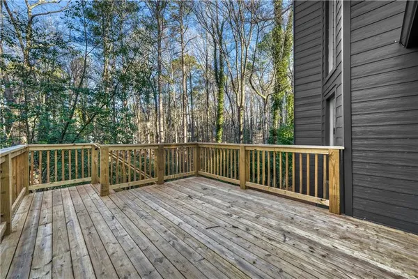 $899,000 | 95 Lake Top Court, Roswell, GA 30076
