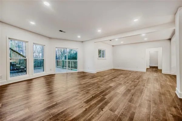 $899,000 | 95 Lake Top Court, Roswell, GA 30076