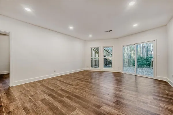 $899,000 | 95 Lake Top Court, Roswell, GA 30076