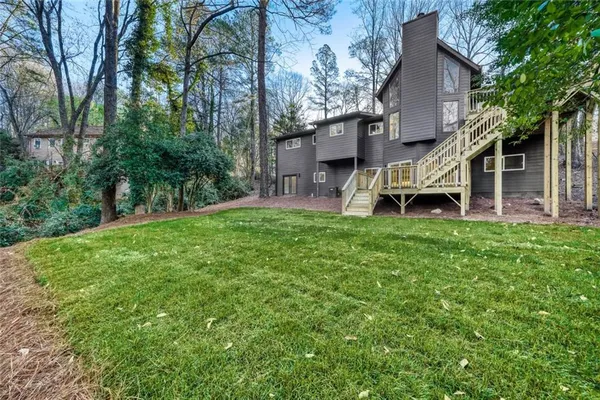 $899,000 | 95 Lake Top Court, Roswell, GA 30076